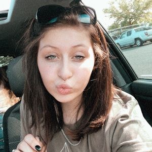 Meet your Posher, Hailey